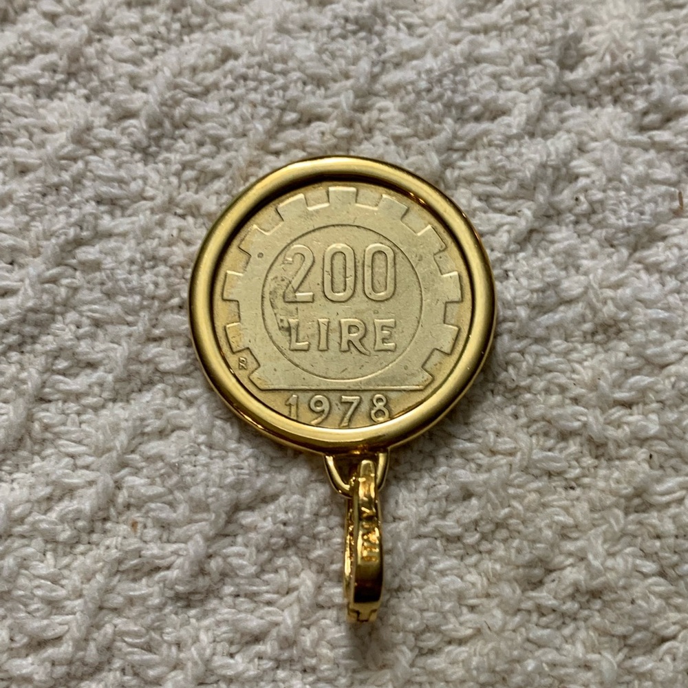 Italian 200 Lire Coin Pendant 1978 - Picture 2 of 4